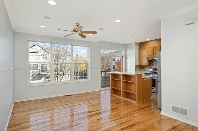 Building Photo - 15729A  Porchlight Lane