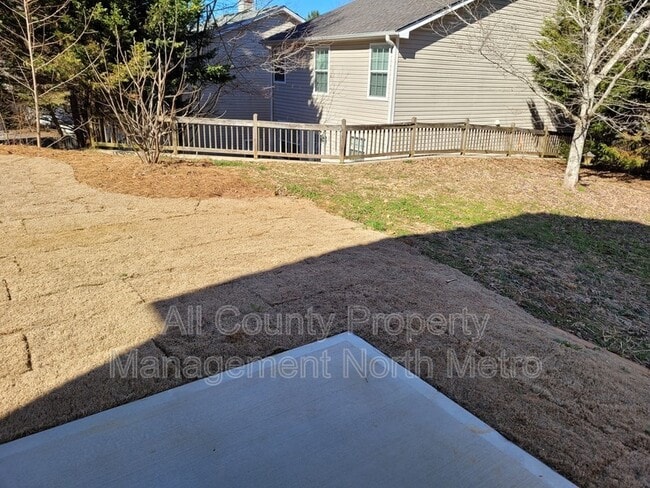 Building Photo - 356 Hidden Creek Ln