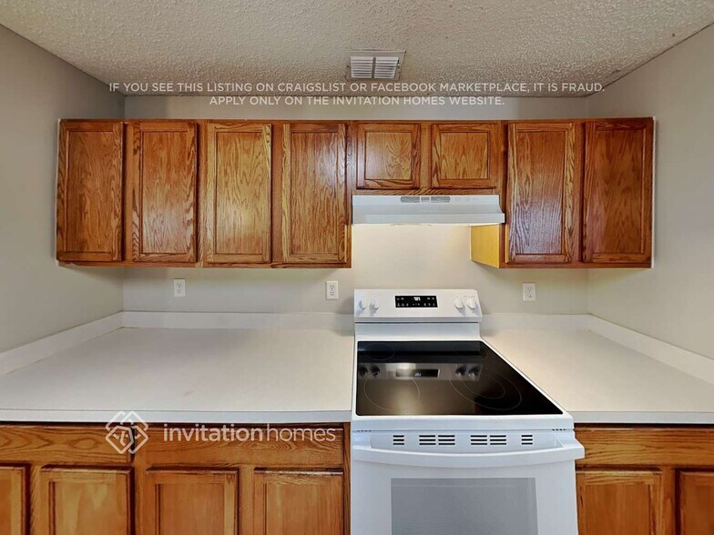 Building Photo - 13581 Ashford Wood Ct E
