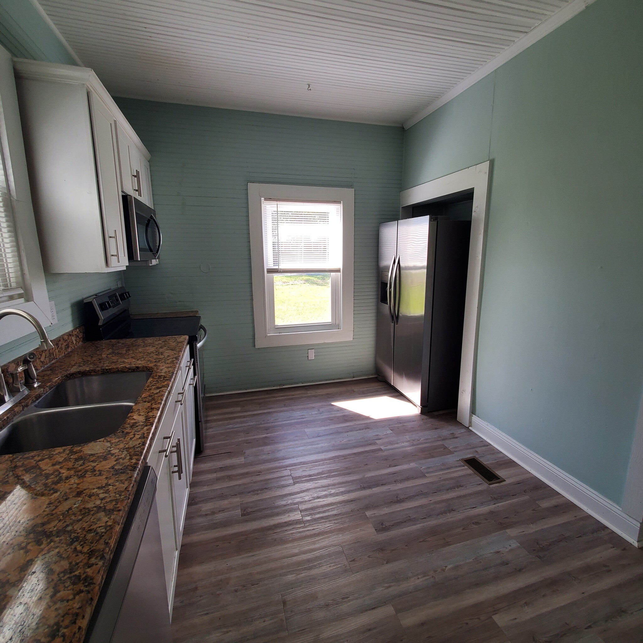 Kitchen - 1423 Lucas St