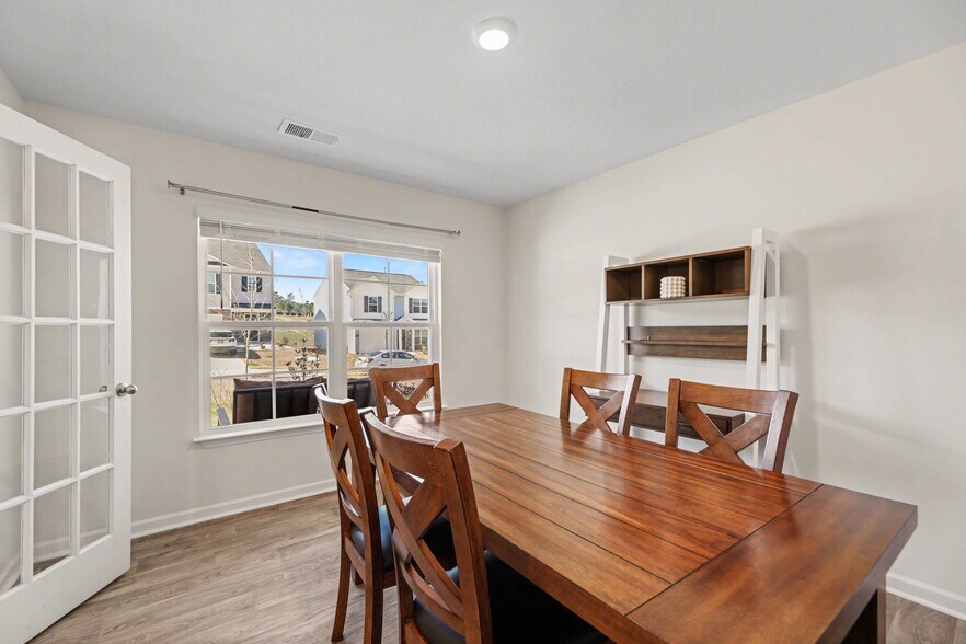 Building Photo - 5223 Ironwood Dr