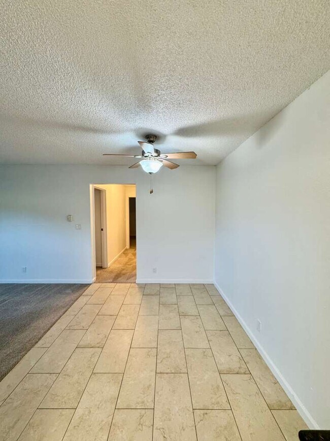 Building Photo - 445 Ignacio Blvd
