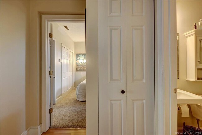 Building Photo - 500 Prospect St