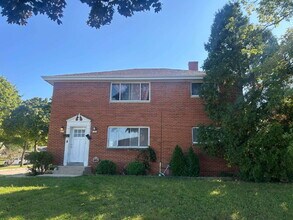 Building Photo - Three bedroom lower unit.