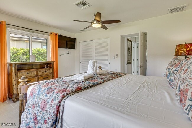 Building Photo - 15340 River by Rd