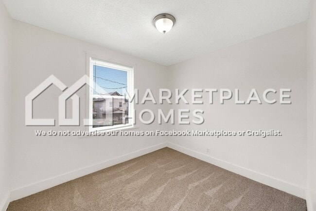 Building Photo - 7906 Dorver Ave