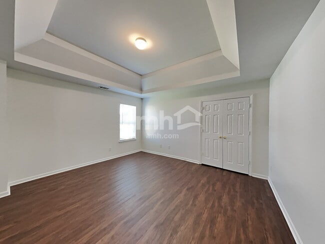 Building Photo - 108 Dunnell Rd