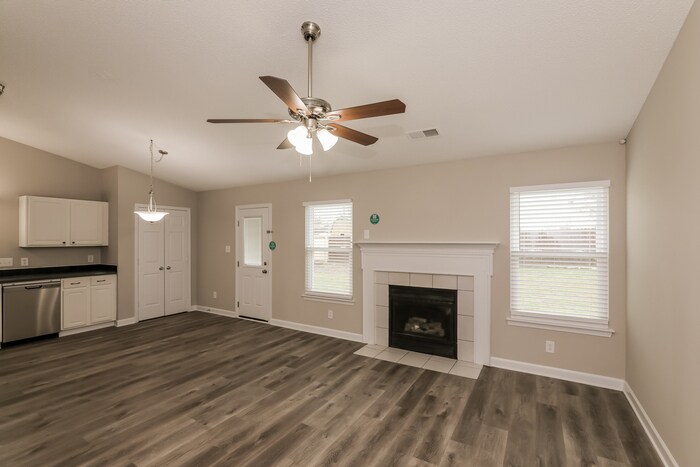 Building Photo - 4936 Aldersbrook Dr