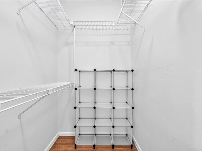 Building Photo - 4182 S Pine Island Rd