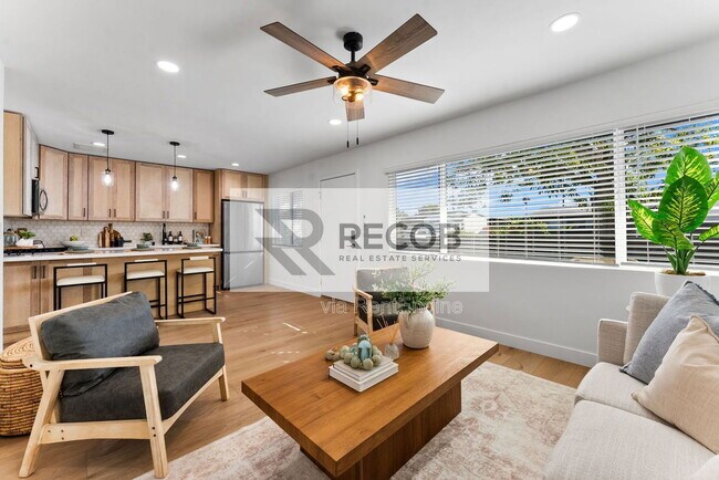 Building Photo - 4286 Samoset Ave