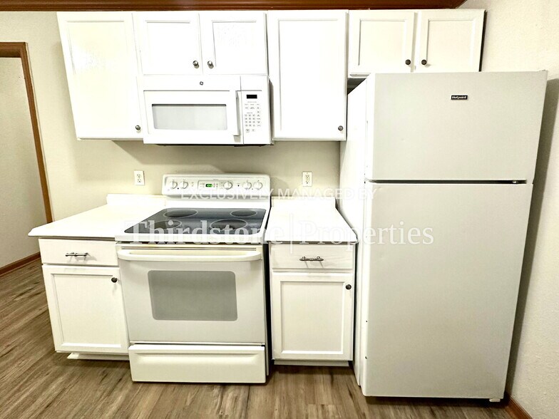 Building Photo - 156 Willow Branch Ave