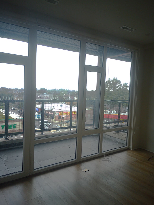 Building Photo - 3207 N Narragansett Ave