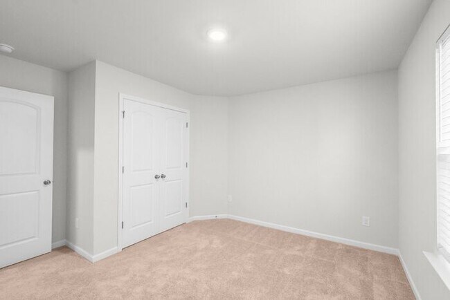 Building Photo - Luxury Living Begins at Home: Where Every Day Feels Like a Retreat; 5BR/3BA, Office