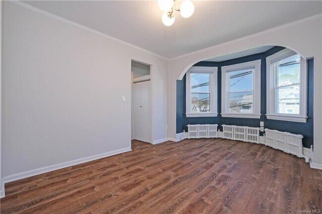 Building Photo - 301 Union Ave