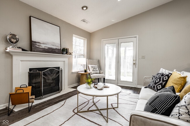 Building Photo - 10513 Blue Springs Ln