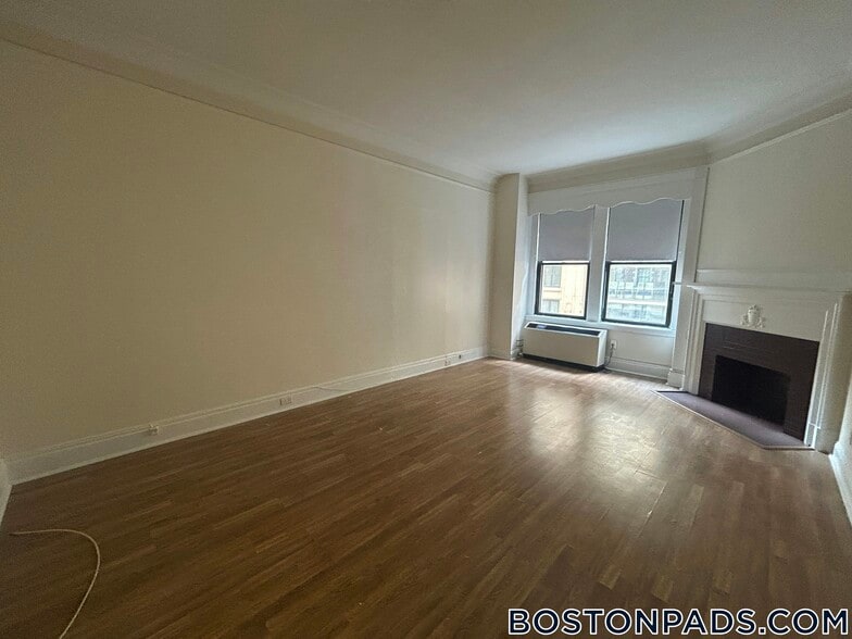 Building Photo - 62 Boylston St