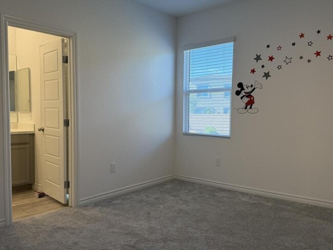 Building Photo - 8851 Flora Run Ave