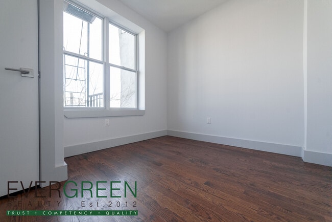 Building Photo - 311 Woodbine St