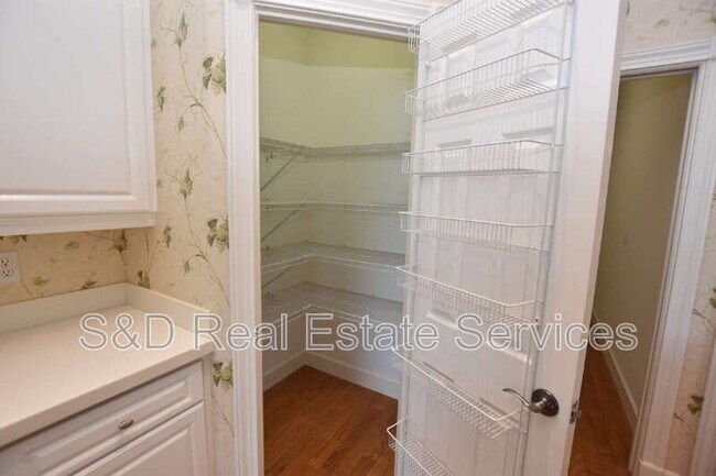 Building Photo - 4435 Winding Oaks Cir