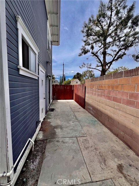 Building Photo - 129 W Palmyra Ave