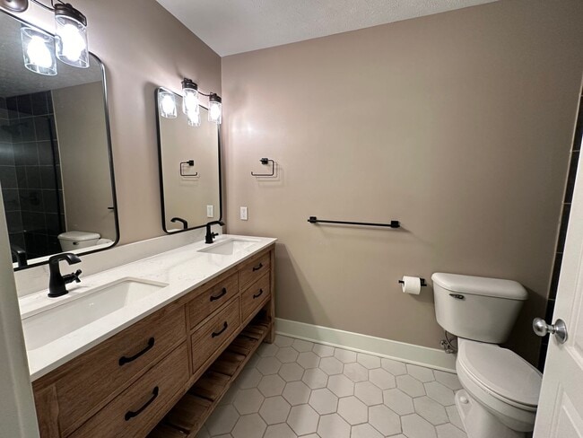 Building Photo - 4774 Shade Leaf Ln