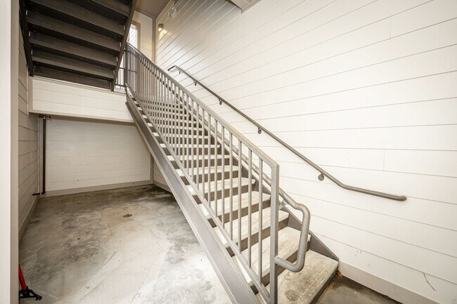 Building Photo - 2501 Bienville Blvd
