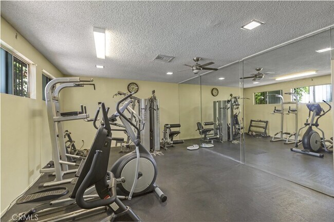 Building Photo - 12830 Burbank Blvd