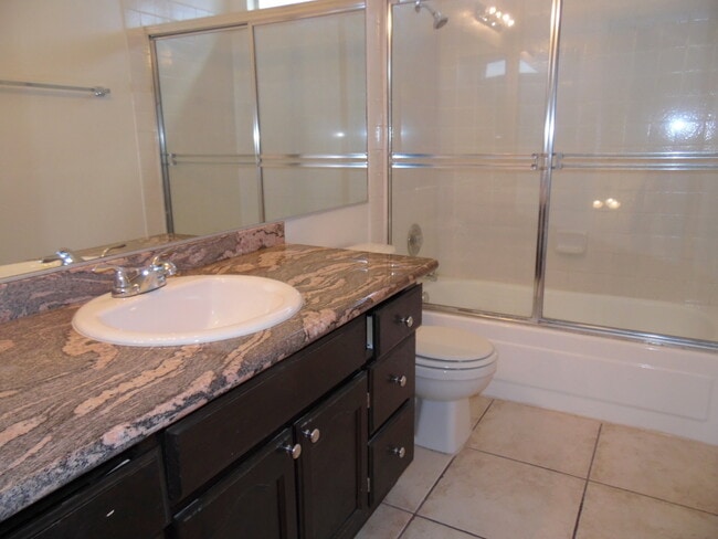 Building Photo - Desert Shores 3 bedroom with pool!