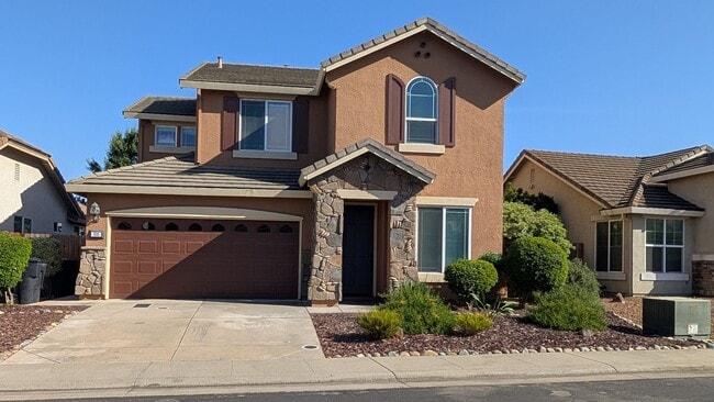 Building Photo - Must See! Cul de Sac Spacious 4 Bedroom