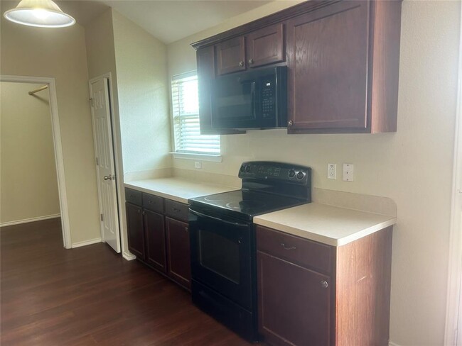 Building Photo - 140 Calcite Ln