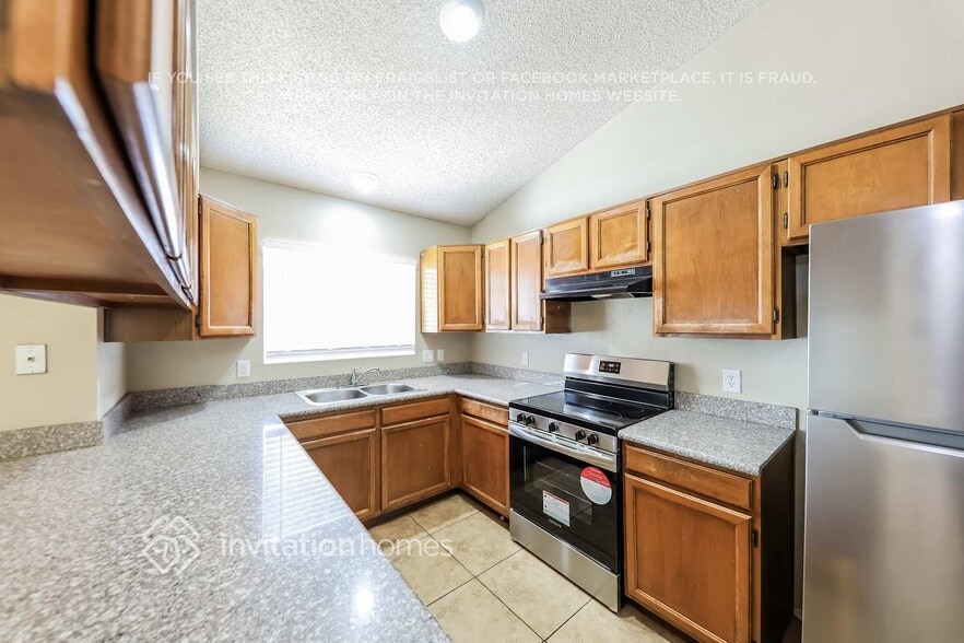 Building Photo - 4554 W Morrow Dr