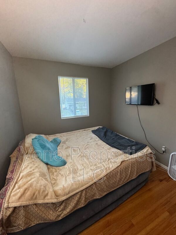 Building Photo - 13 Orenda Spring Dr