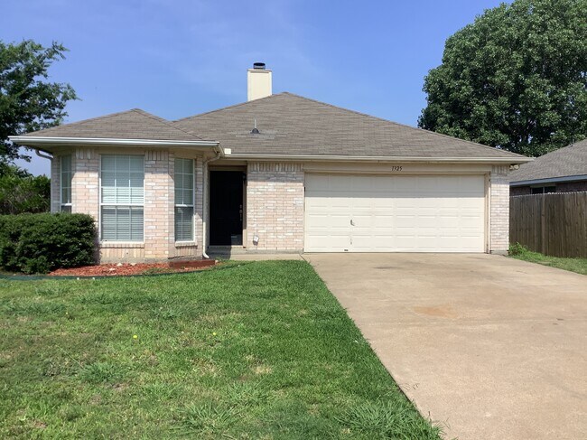 Building Photo - 1325 Misty Meadow Dr