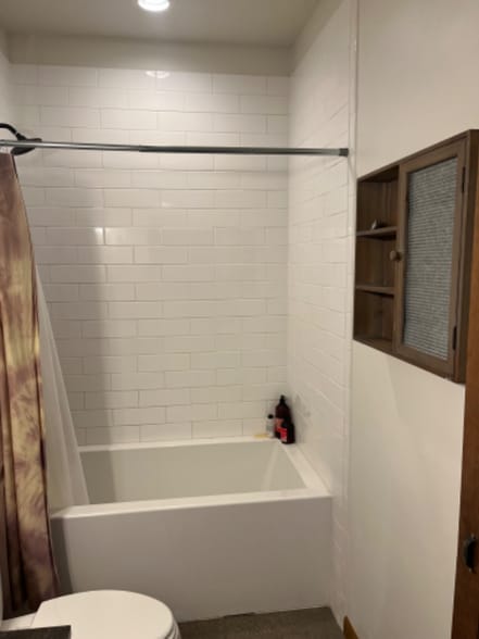 Building Photo - 123 1/2 S E St