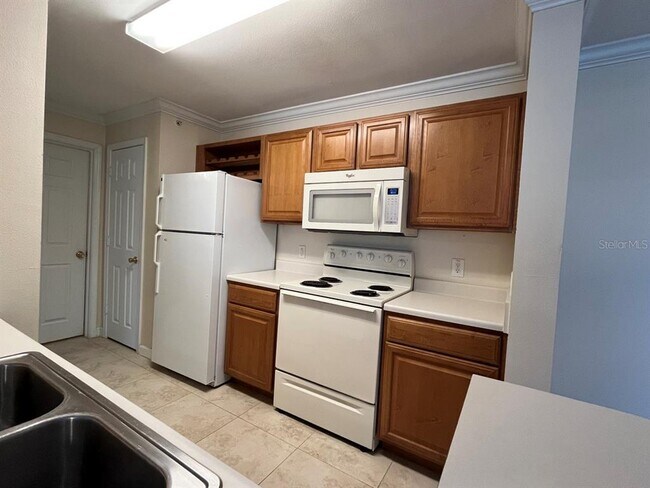 Building Photo - 18119 Back Stretch Ln