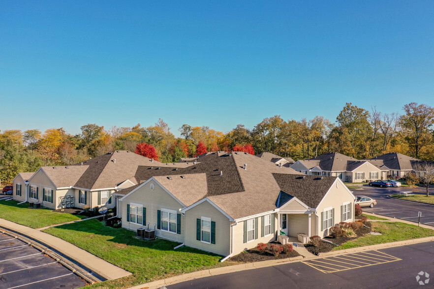 Primary Photo - CREEKSIDE VILLAS