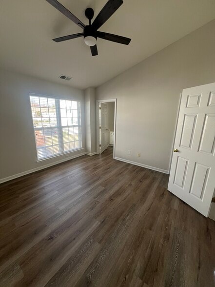 Building Photo - 2136 Midnight Blue Ln