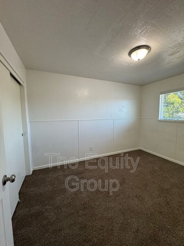 Building Photo - 810 S Court St
