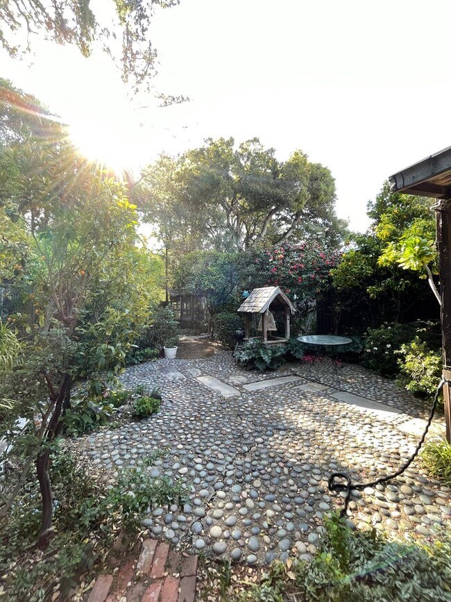 Building Photo - Beautiful Novato Home – 3BR/2BA, 2-Car Garage, Ample Storage & Quiet Street