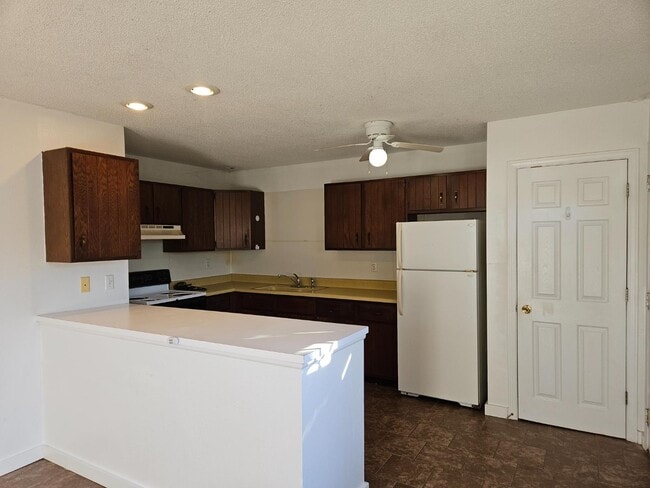 Building Photo - 510 W Murray St