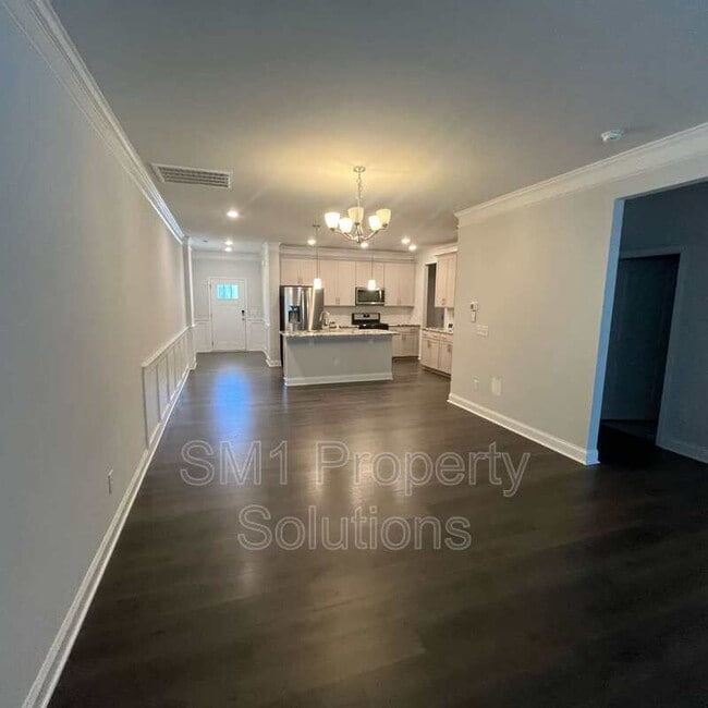 Building Photo - 106 Brody Way