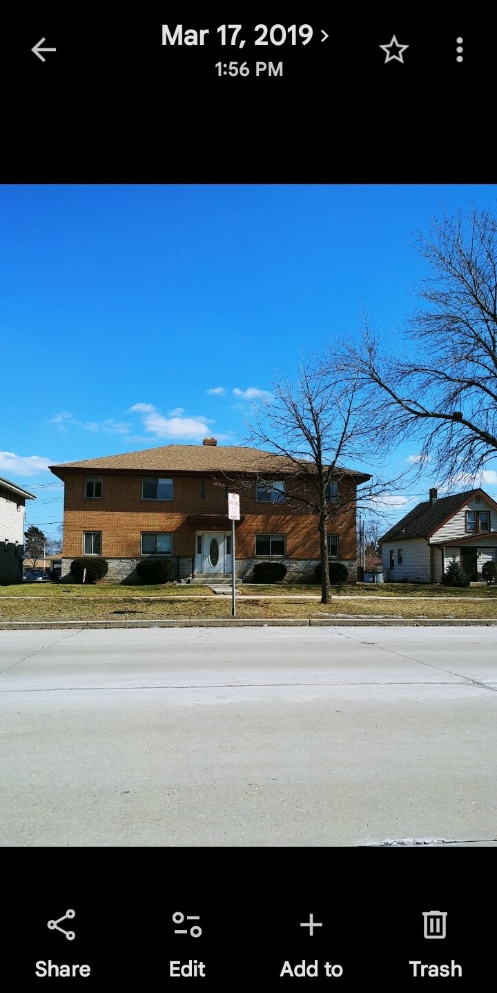 Building Photo - 3414 S 92nd St