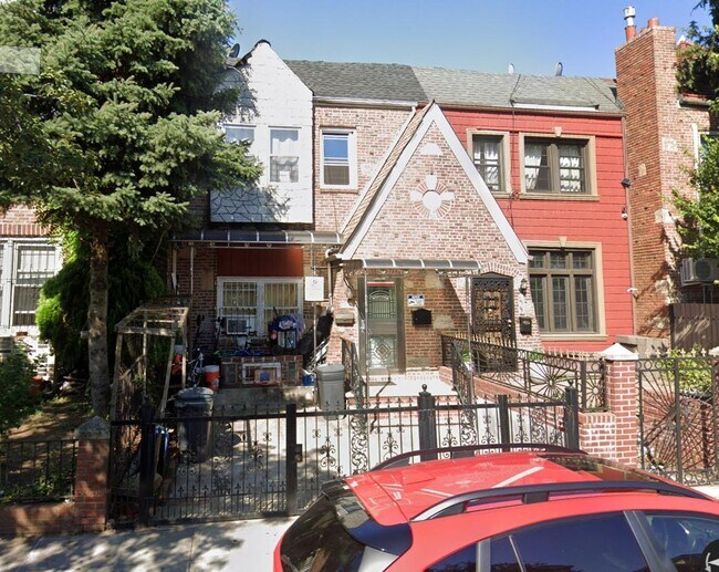 Primary Photo - 26-48 91st St