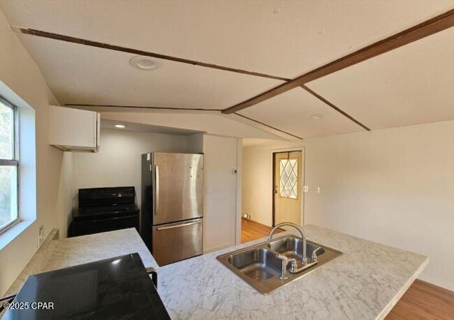 Building Photo - 1433 S Kimbrel Ave