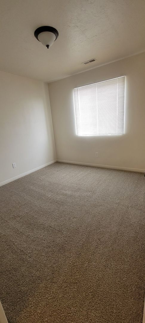 Building Photo - Charming 3-bedroom Home in the Heart of Cedar City