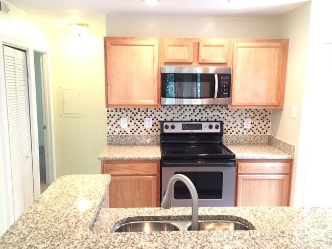 Building Photo - Rivermont Village Condominiums