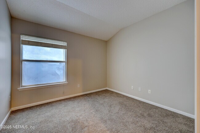 Building Photo - 3382 Chapel Ct