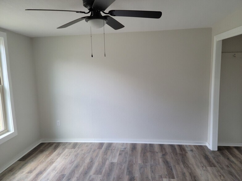 Bedroom #1 - 1530 Smith St