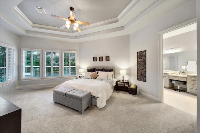 Building Photo - 5902 Royal Hill Ct