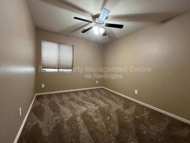 Building Photo - 12022 W Morning Dove Dr